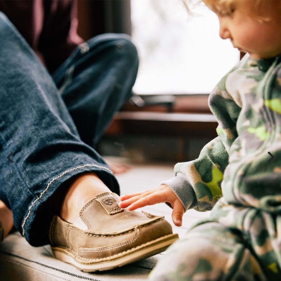 Ariat Cruisers - Picture 7 of 7